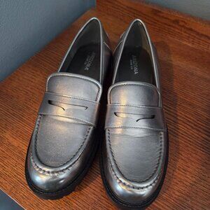 Arizona Size 11 Women's Pewter Silver Penny Loafers